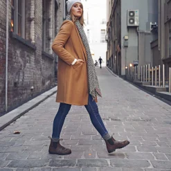 Blundstone 1609 Classic Chelsea Boot (Antique Brown)