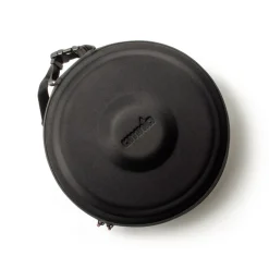 Omnia Eva case