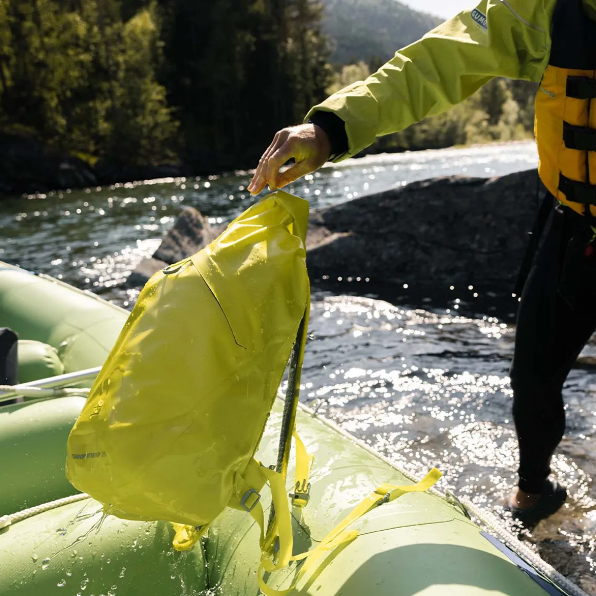 Osprey Transporter Waterproof 25 L rygsæk (Lemongrass Yellow)
